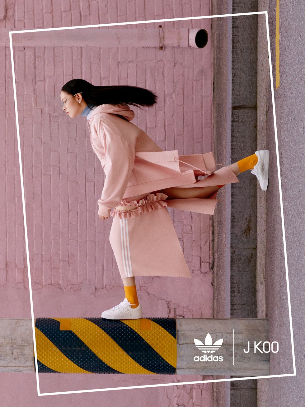 粉红控注意！ Adidas Originals X J KOO 设计师联名系列太梦幻 运动风穿搭配粉色荷叶边 美出新高度-bbin官网_ bbin投诉_bbin平台_bbin客服_bbin宝盈集团官网